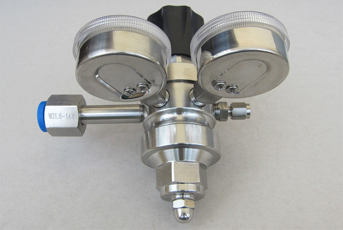 316L不锈钢精密压力调节器2.jpg